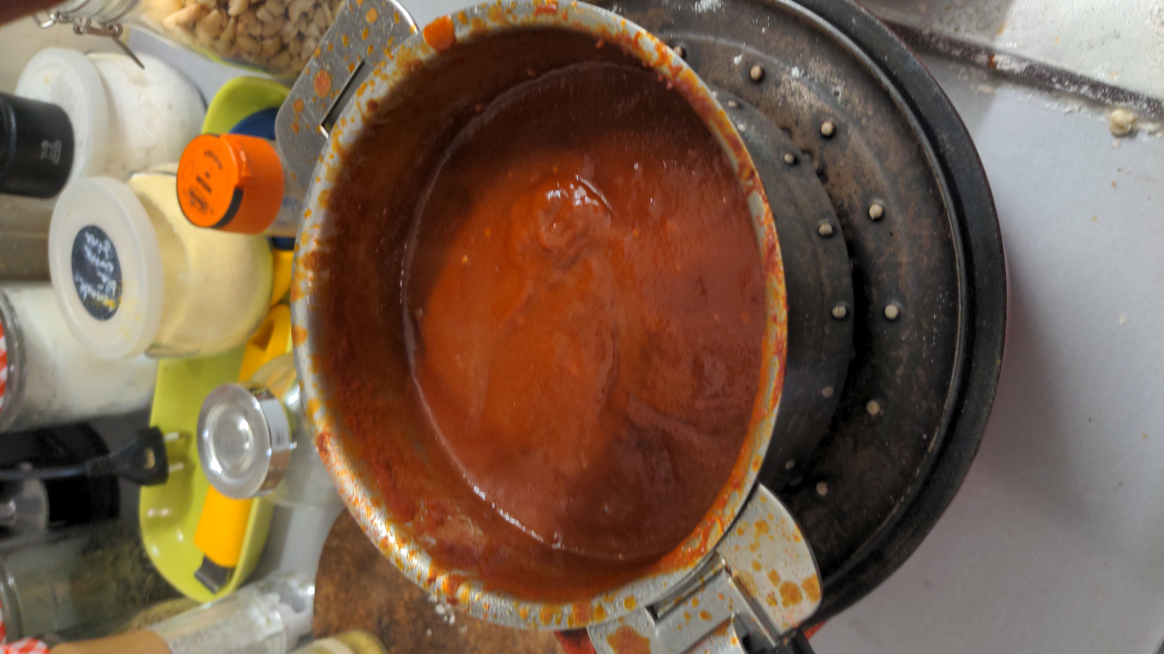 Figure 2 : Fin de cuisson de la sauce dans la casserole